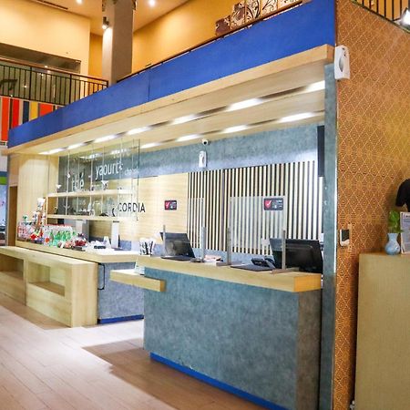 Cordia Hotel Surabaya Airport - Hotel Dalam Bandara - Formerly Ibis Budget Surabaya Airport Sidoarjo Exteriör bild
