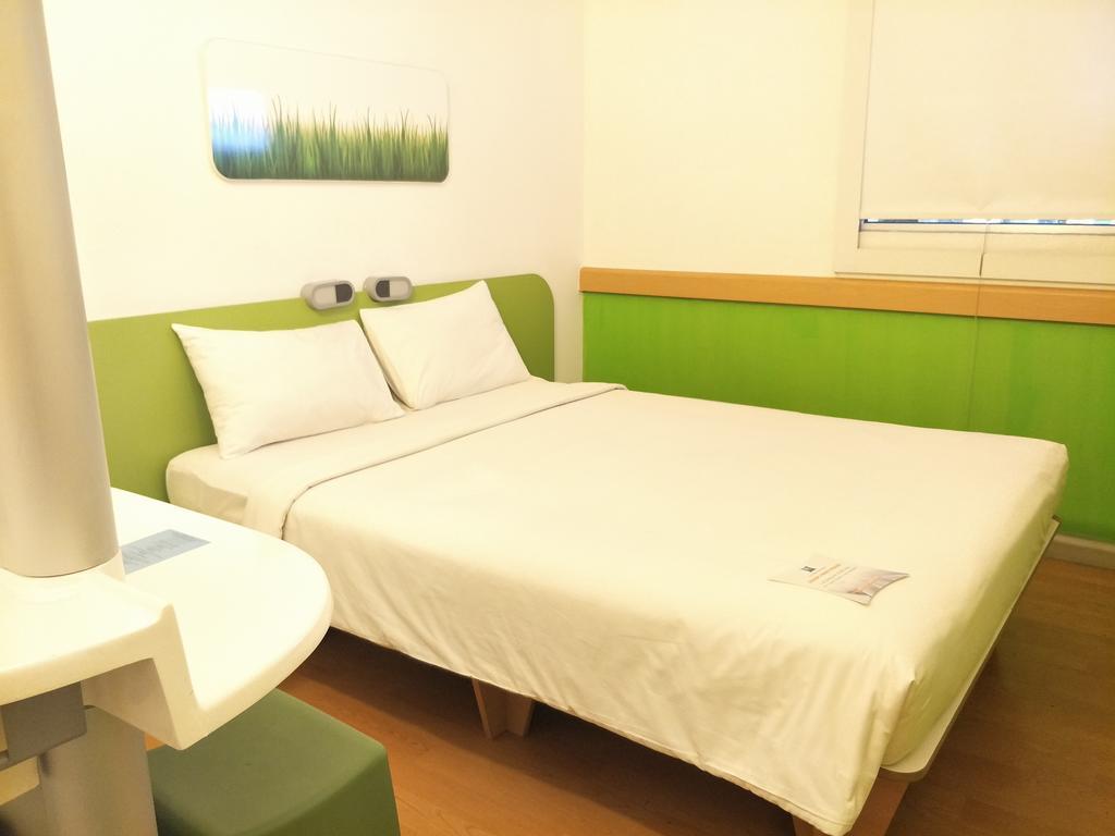 Cordia Hotel Surabaya Airport - Hotel Dalam Bandara - Formerly Ibis Budget Surabaya Airport Sidoarjo Exteriör bild